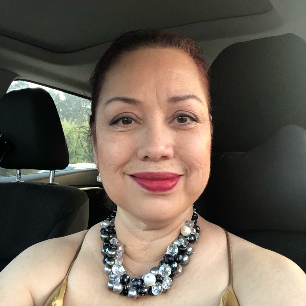 Meet your Posher, Ana maria